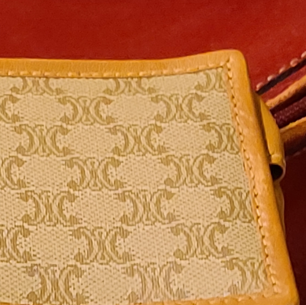 Celine authentic  Coin purse - Picture 11 of 16